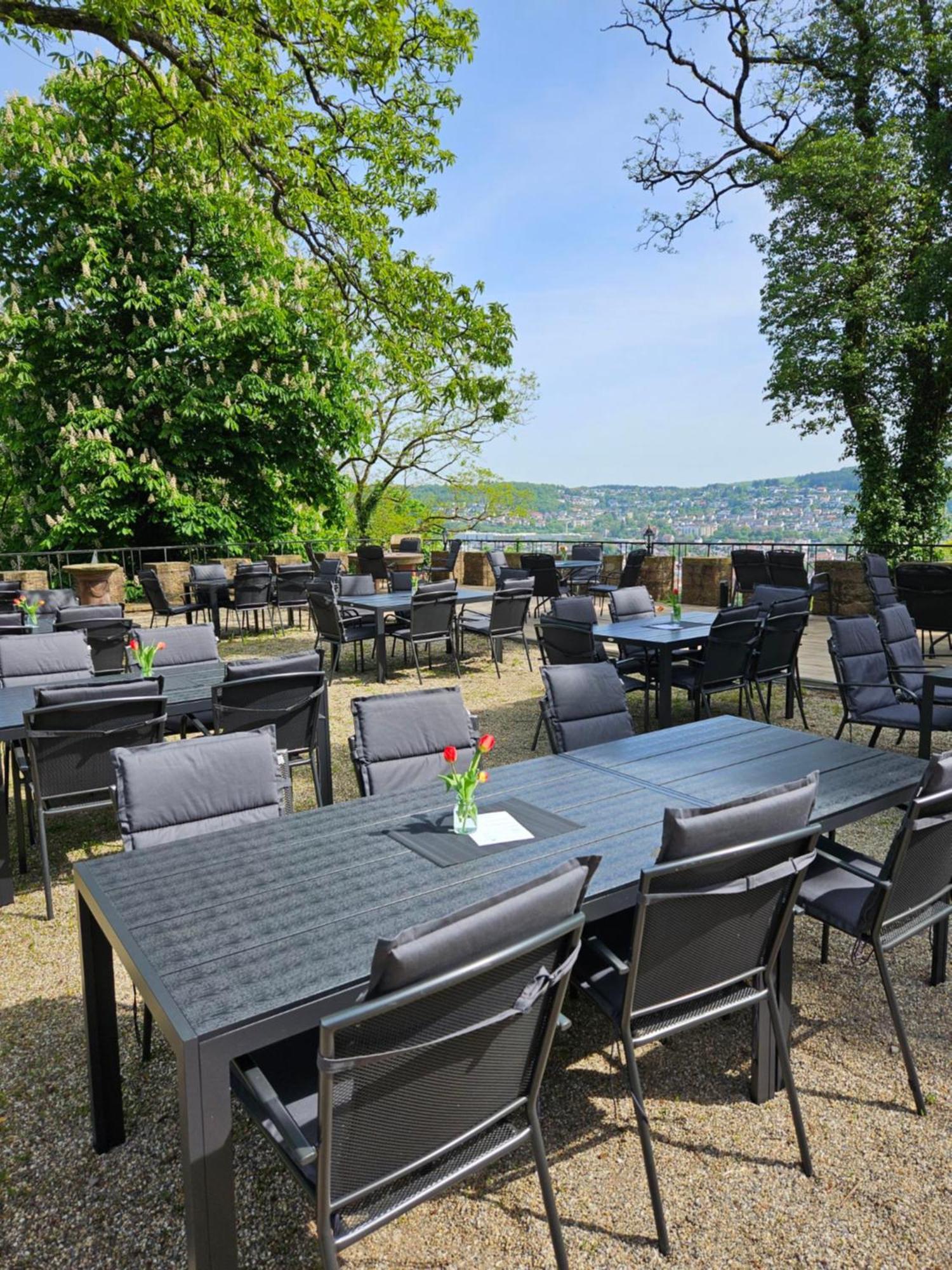 Eventlocation & Hotel Schloss Neuburg Obrigheim Exteriör bild
